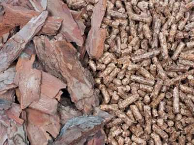 shutterstock_761738071-wood-chips-pellets-smaller